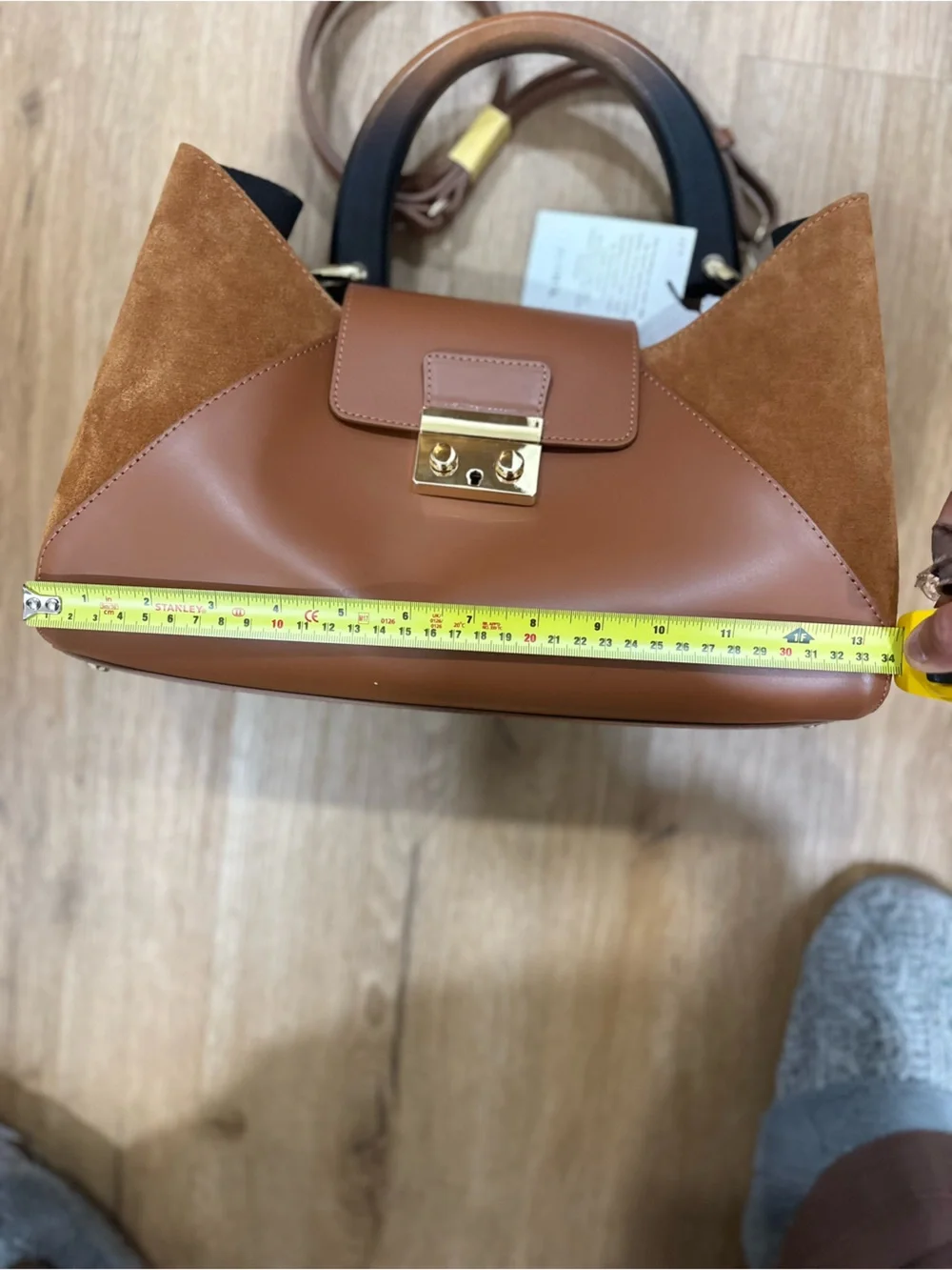 Claudia Firenze tan leather